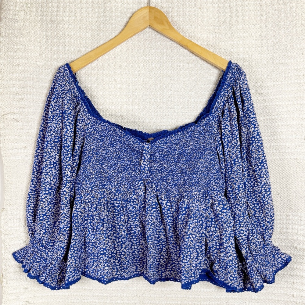 FREE PEOPLE blue floral Brittnee flowy crop top LARGE
